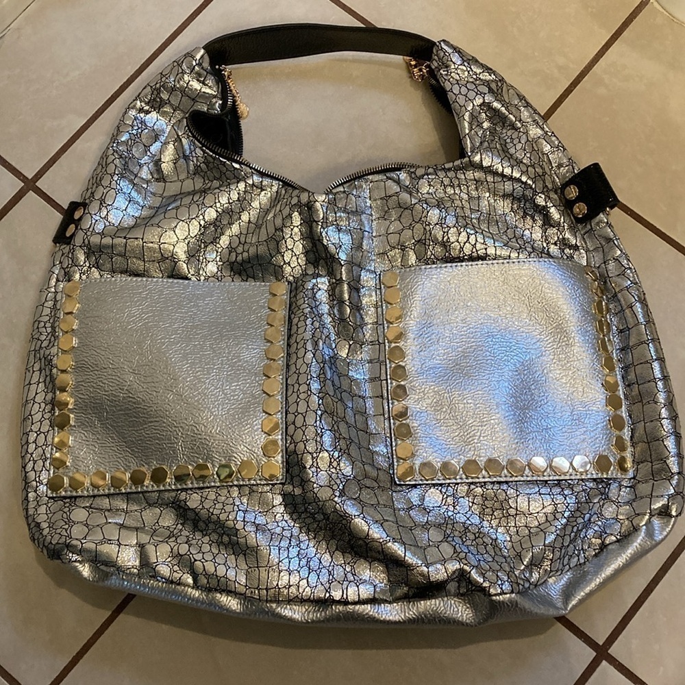 Molishijia Metallic Large Tote - Picture 12 of 12